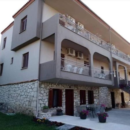 Christopher Apartments Afytos Exterior photo